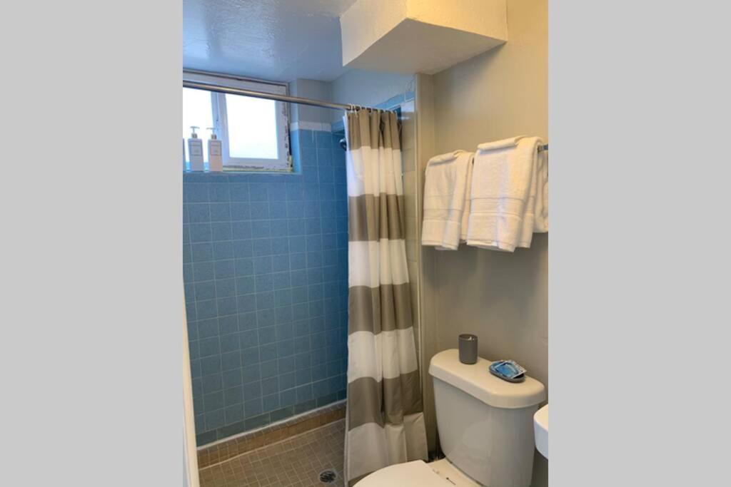 3 King Beds + Bunk Beds On Broadway Villa Литълтън Екстериор снимка