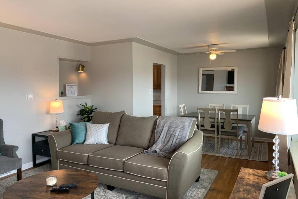 3 King Beds + Bunk Beds On Broadway Villa Литълтън Екстериор снимка